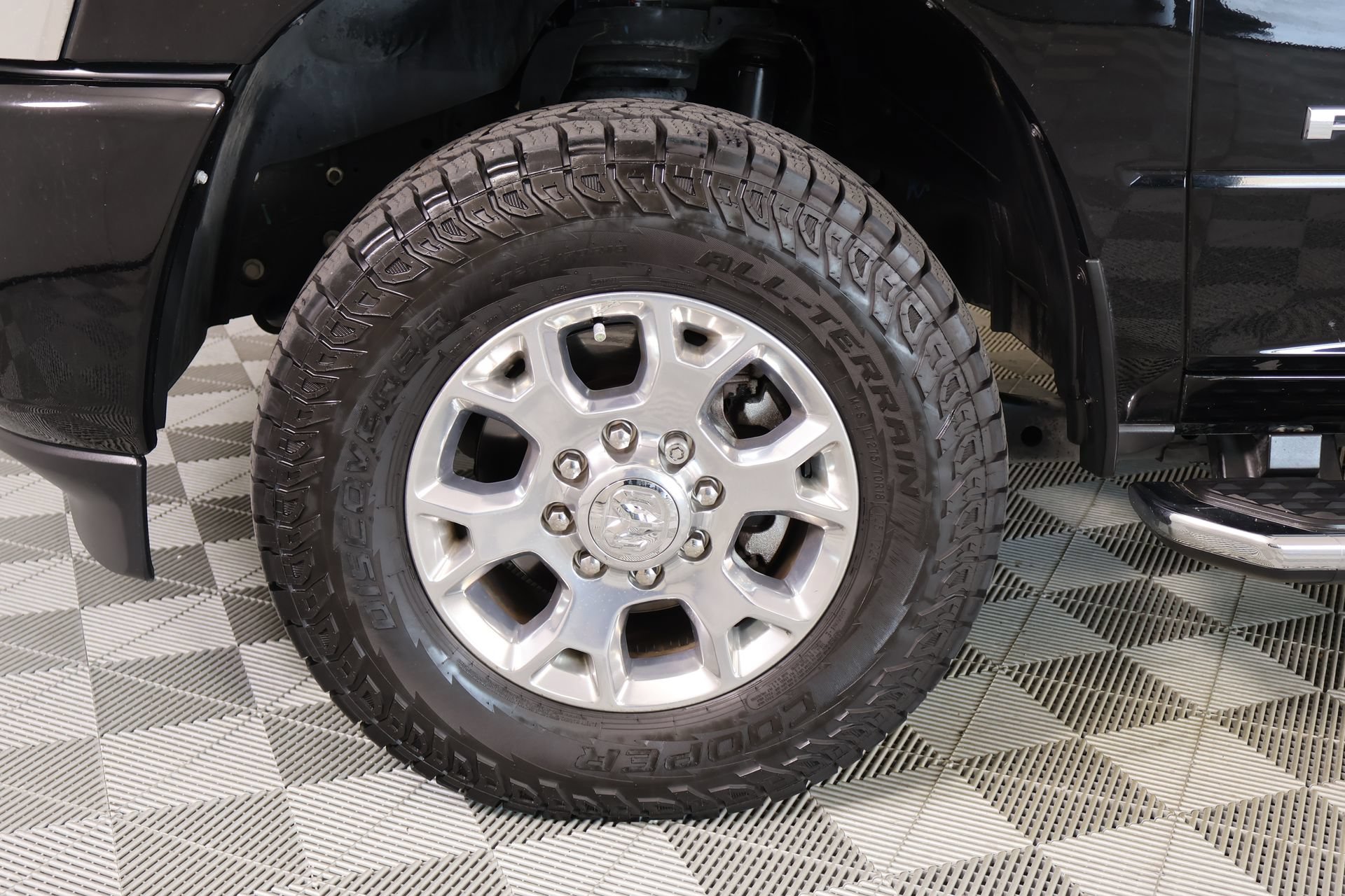 Used 2023 RAM 2500 Laramie AWD/4WD image 18