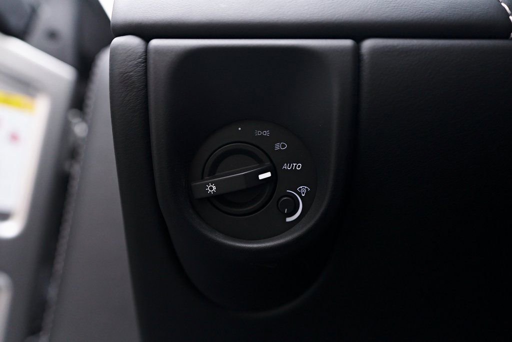 Used 2016 Aston Martin DB9 GT image 69