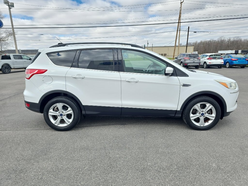 Used 2015 Ford Escape SE w/ Equipment Group 201A image 5