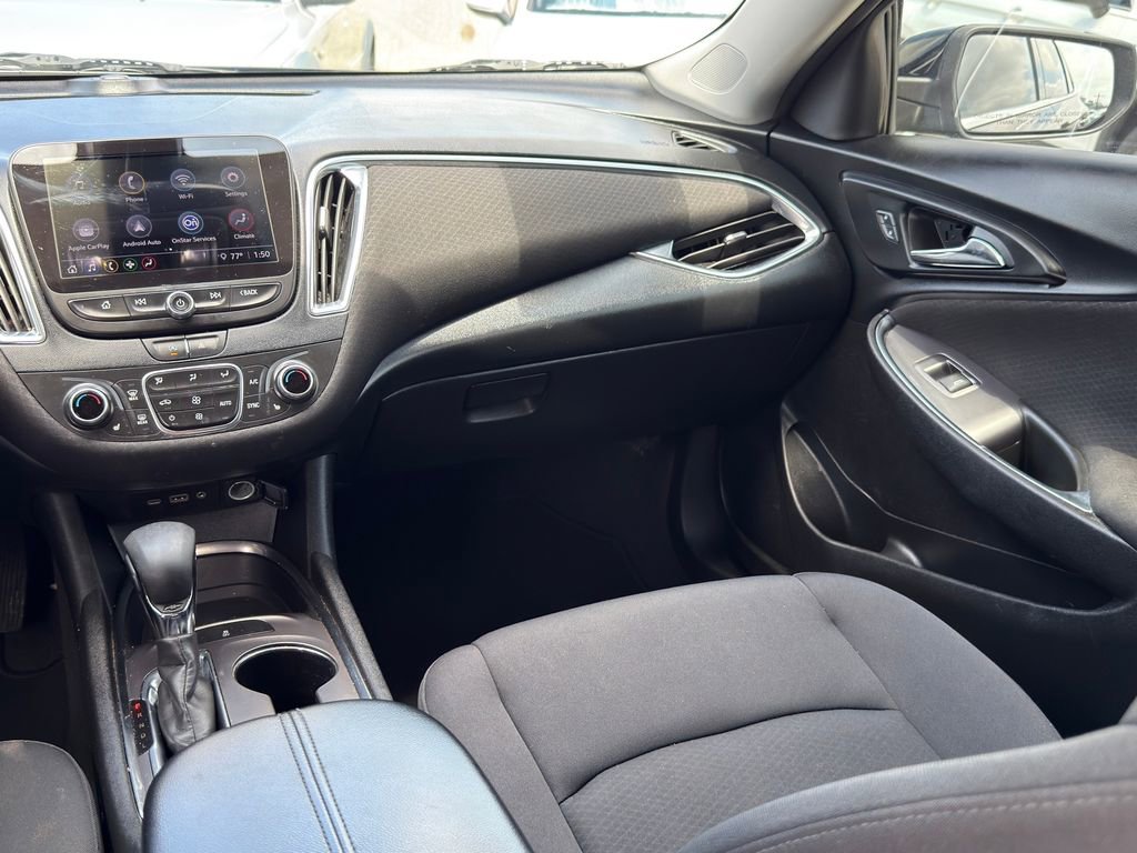 Used 2021 Chevrolet Malibu LT FWD image 23