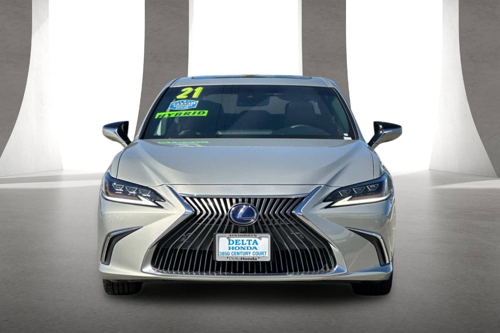 Used 2021 Lexus ES 300h 300h Luxury w/ Accessory Package 2 image 9