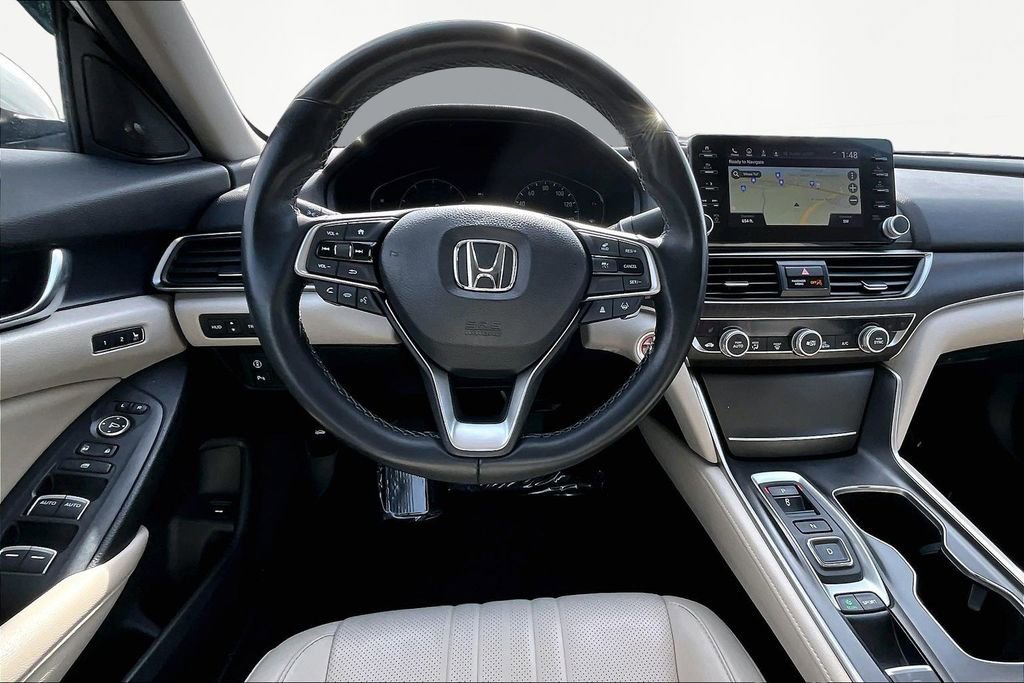 Used 2022 Honda Accord Touring image 9