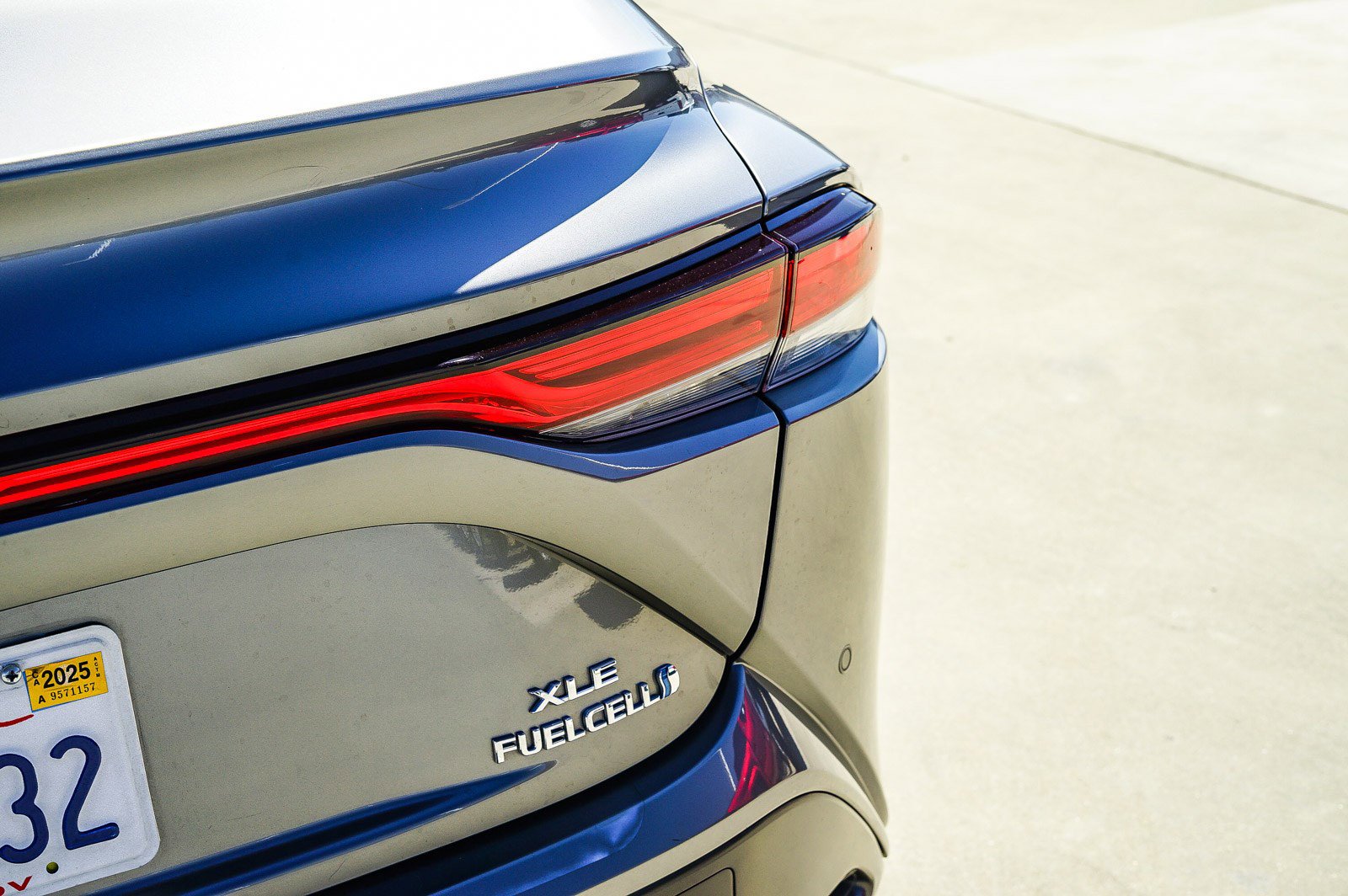 Used 2023 Toyota Mirai XLE w/ Advanced Technology Package image 11