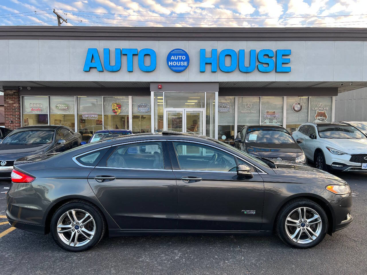 Used 2015 Ford Fusion Energi Titanium w/ Driver Assist Package image 8