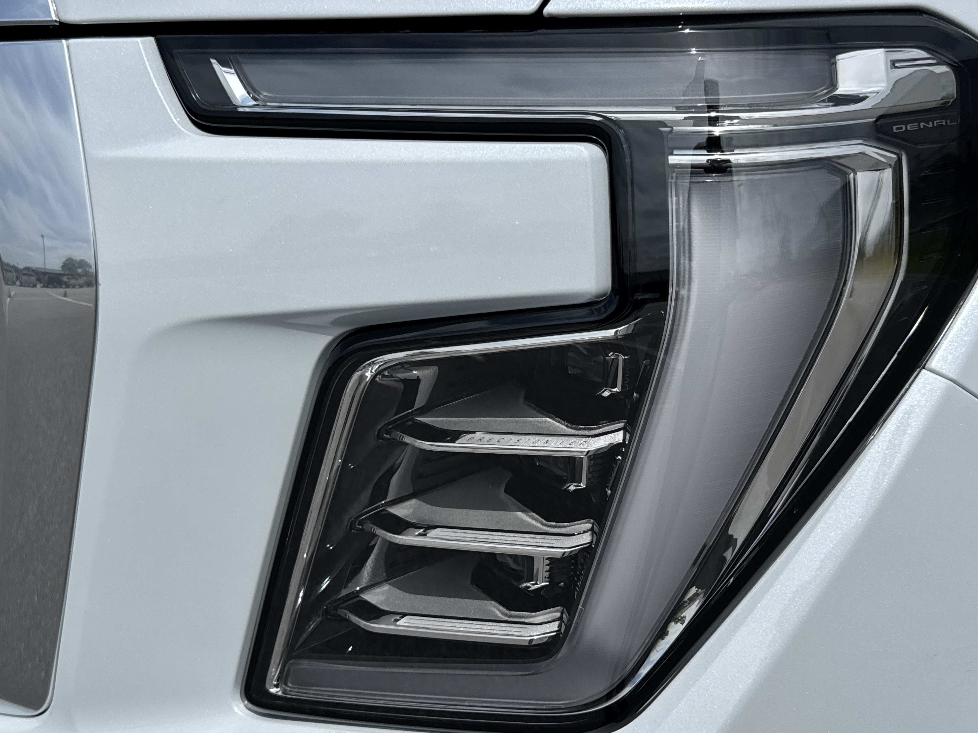 New 2026 GMC Yukon XL Denali w/ Denali Reserve Package RWD image 6