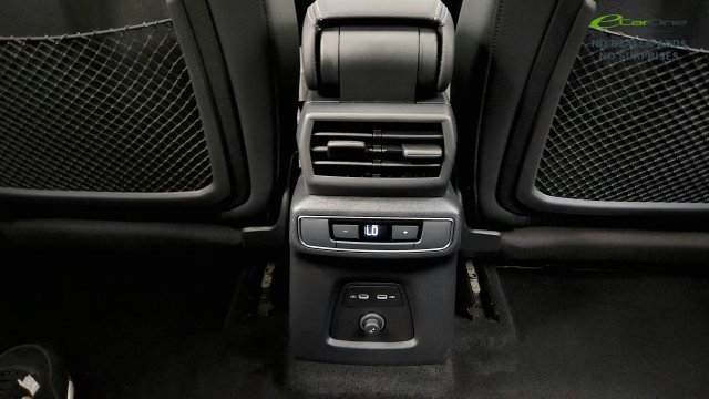 Used 2025 Audi Q4 e-tron Premium w/ Convenience Package AWD/4WD image 59
