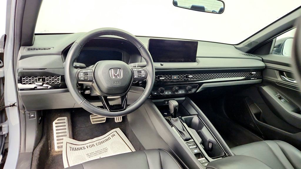 Used 2025 Honda Accord Sport image 13