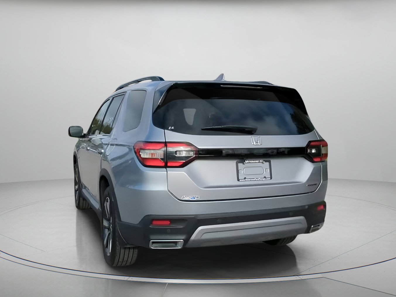 Used 2024 Honda Pilot Touring image 22