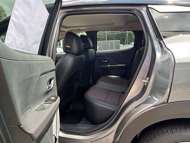 New 2025 Nissan Kicks SR w/ SR Premium Package image 21