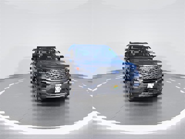 Used 2023 Ford Explorer Platinum w/ Technology Package image 3
