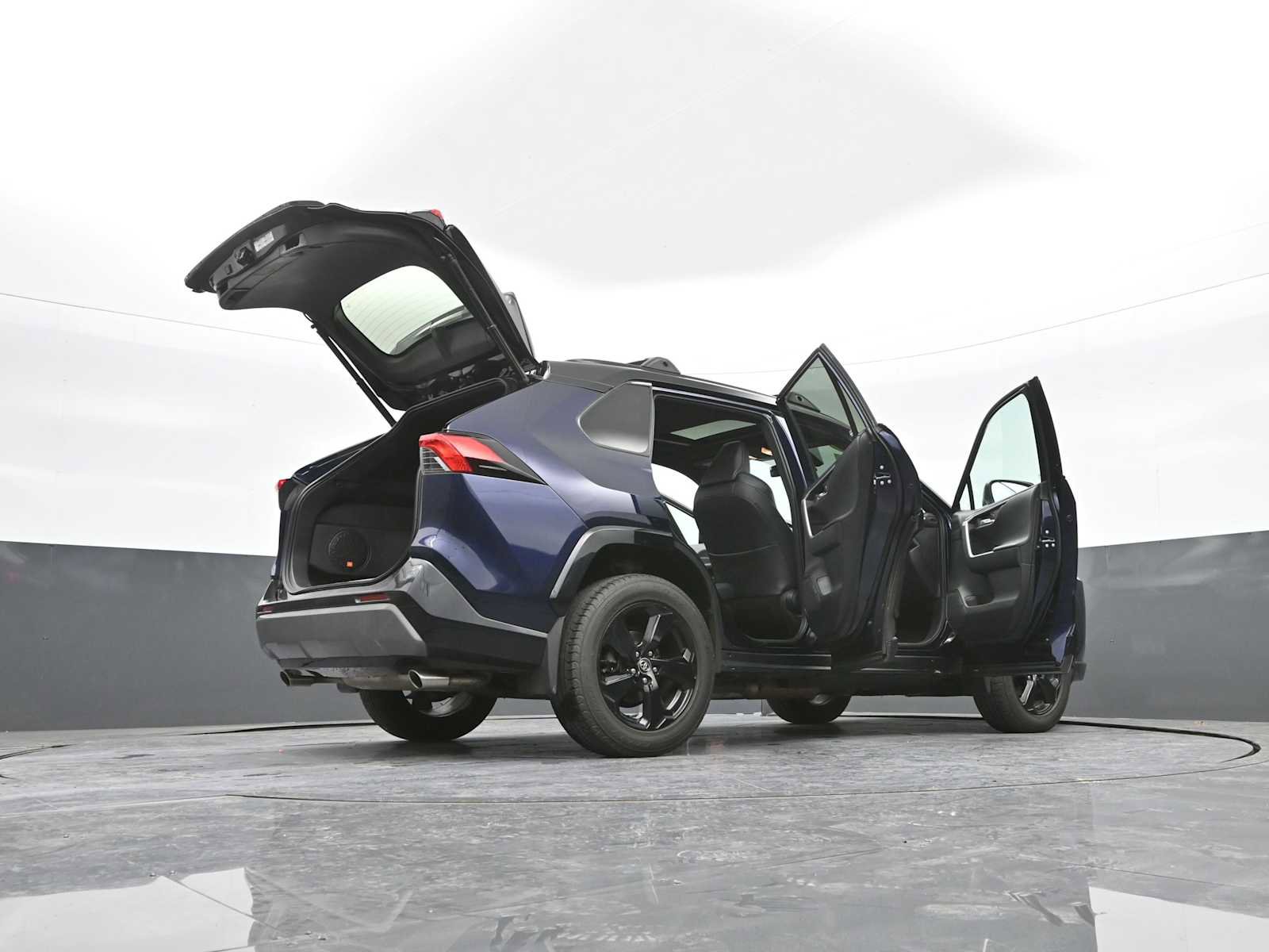 Used 2020 Toyota RAV4 XSE image 91