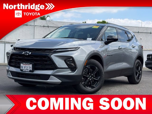 Used 2024 Chevrolet Blazer LT w/ Midnight/Sport Edition FWD image 3