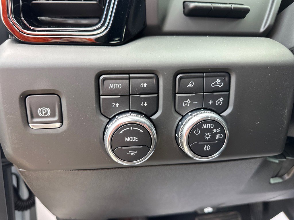 New 2025 GMC Sierra 2500 AT4 w/ AT4 Premium Plus Package image 25