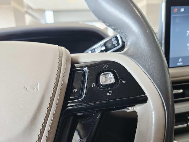 Used 2021 Lincoln Aviator 2WD image 23