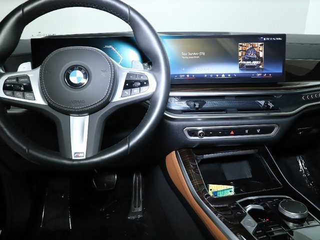 Used 2026 BMW X5 xDrive40i w/ M Sport Package AWD/4WD image 35