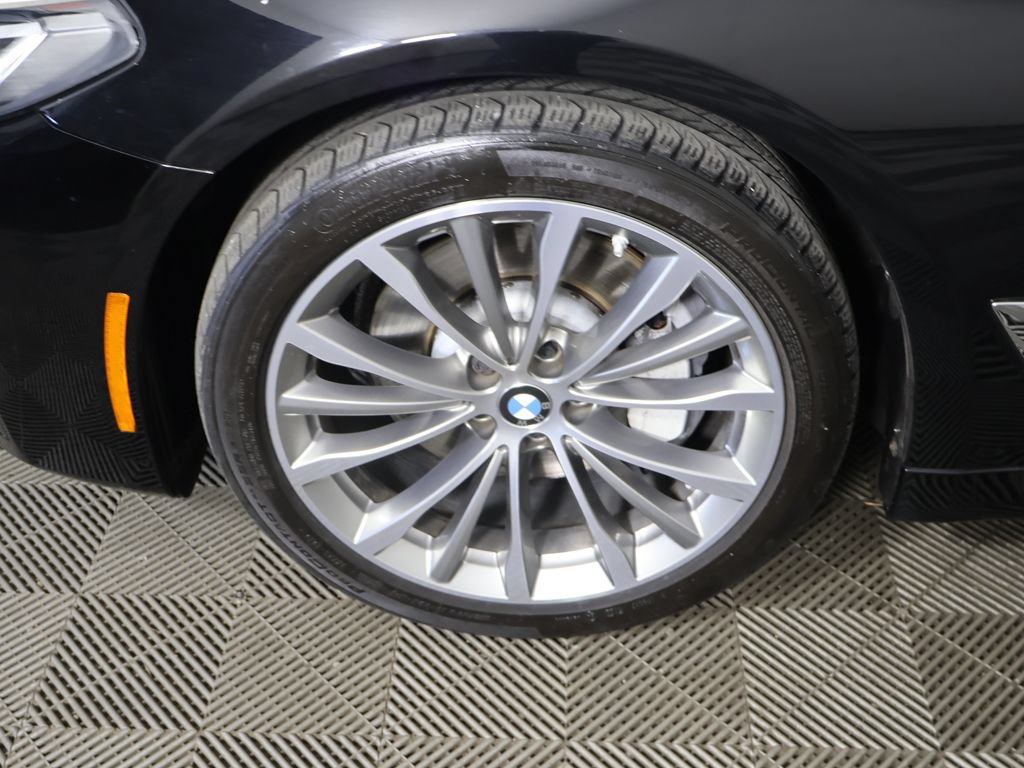 Used 2023 BMW 530i xDrive w/ Convenience Package AWD/4WD image 19