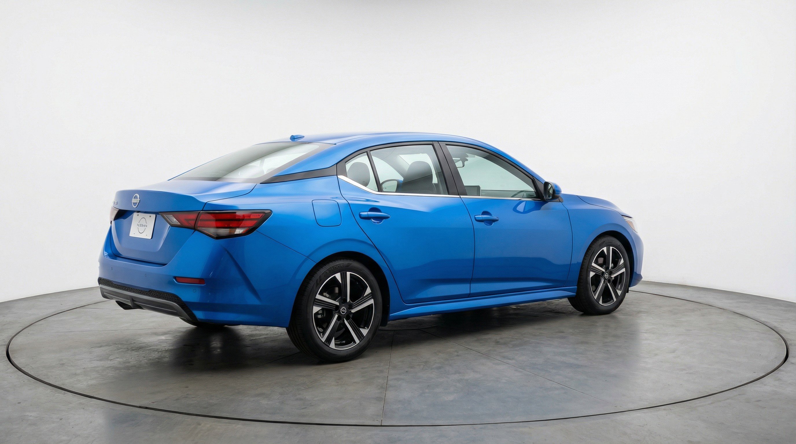 Used 2025 Nissan Sentra SV image 9