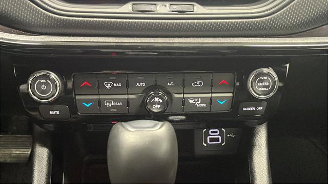 Used 2023 Jeep Compass Altitude w/ Sun and Sound Group image 18