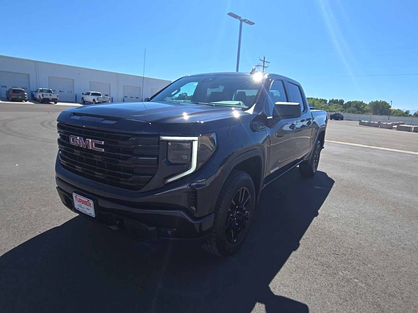 New 2026 GMC Sierra 1500 Elevation image 7