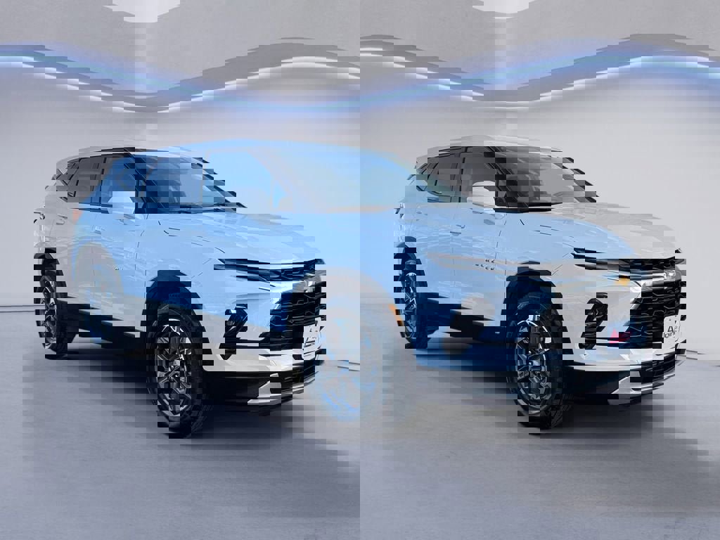 Used 2025 Chevrolet Blazer LT image 7