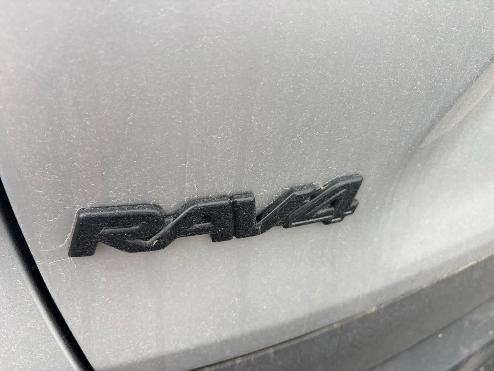 Used 2023 Toyota RAV4 XLE w/ Convenience Package image 5