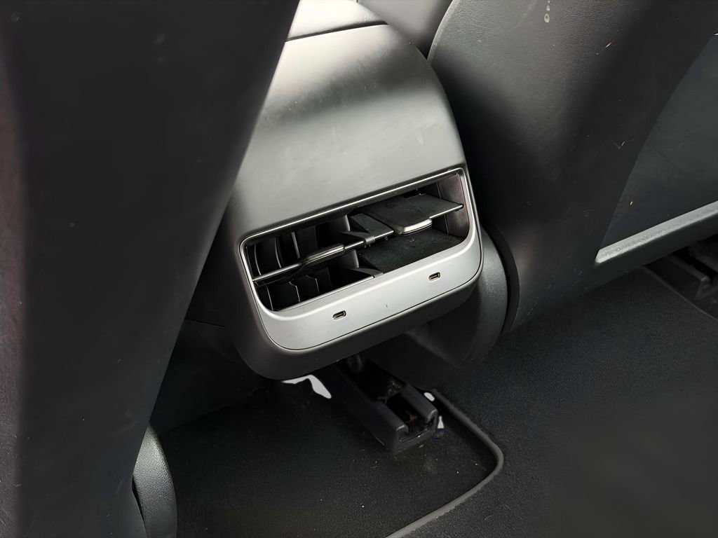 Used 2021 Tesla Model 3 Performance image 27