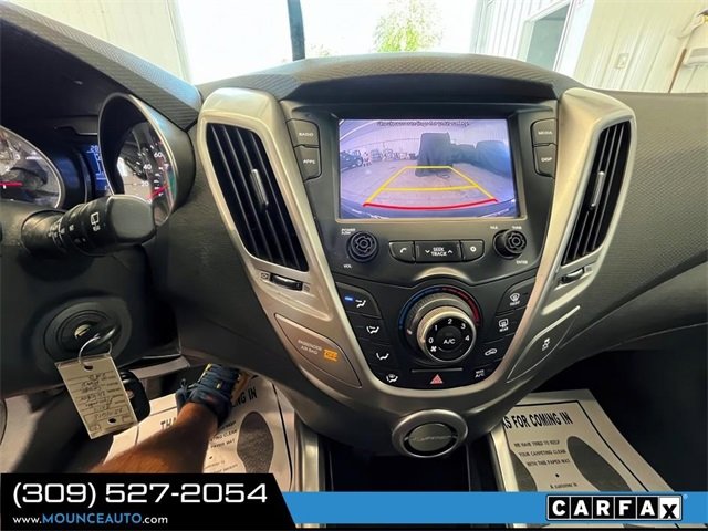 Used 2017 Hyundai Veloster image 18