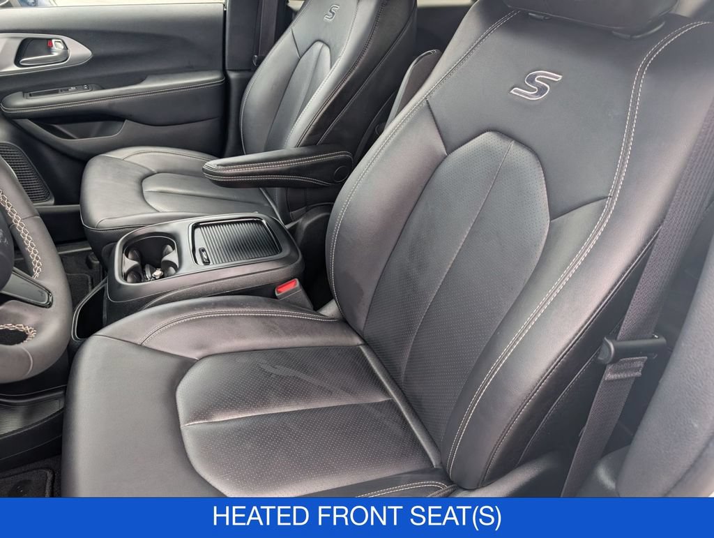 Used 2024 Chrysler Pacifica Limited FWD image 14