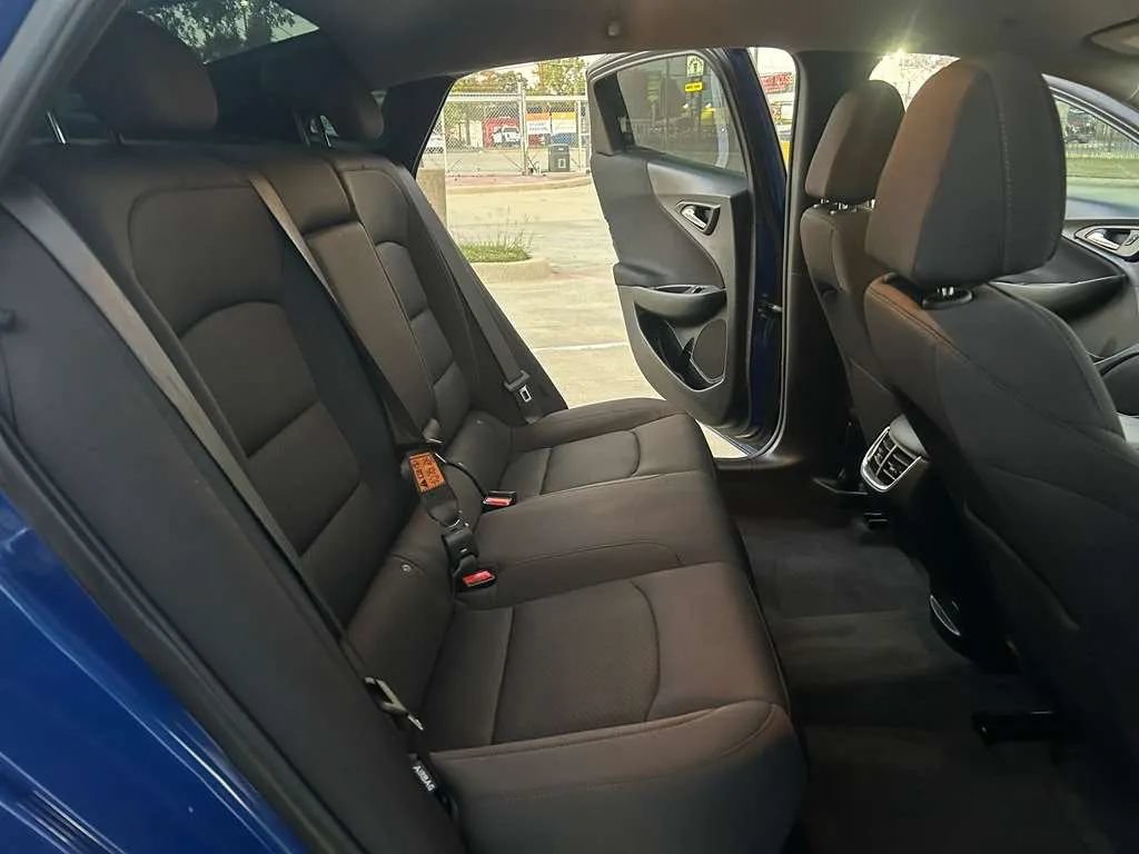 Used 2023 Chevrolet Malibu LT FWD image 16