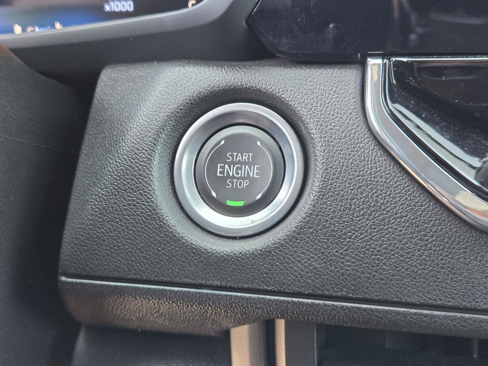 Used 2025 Chevrolet Colorado Trail Boss AWD/4WD image 11