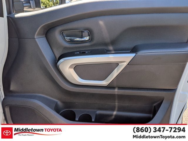 Used 2019 Nissan Titan PRO-4X w/ Pro-4x Convenience Package AWD/4WD image 35