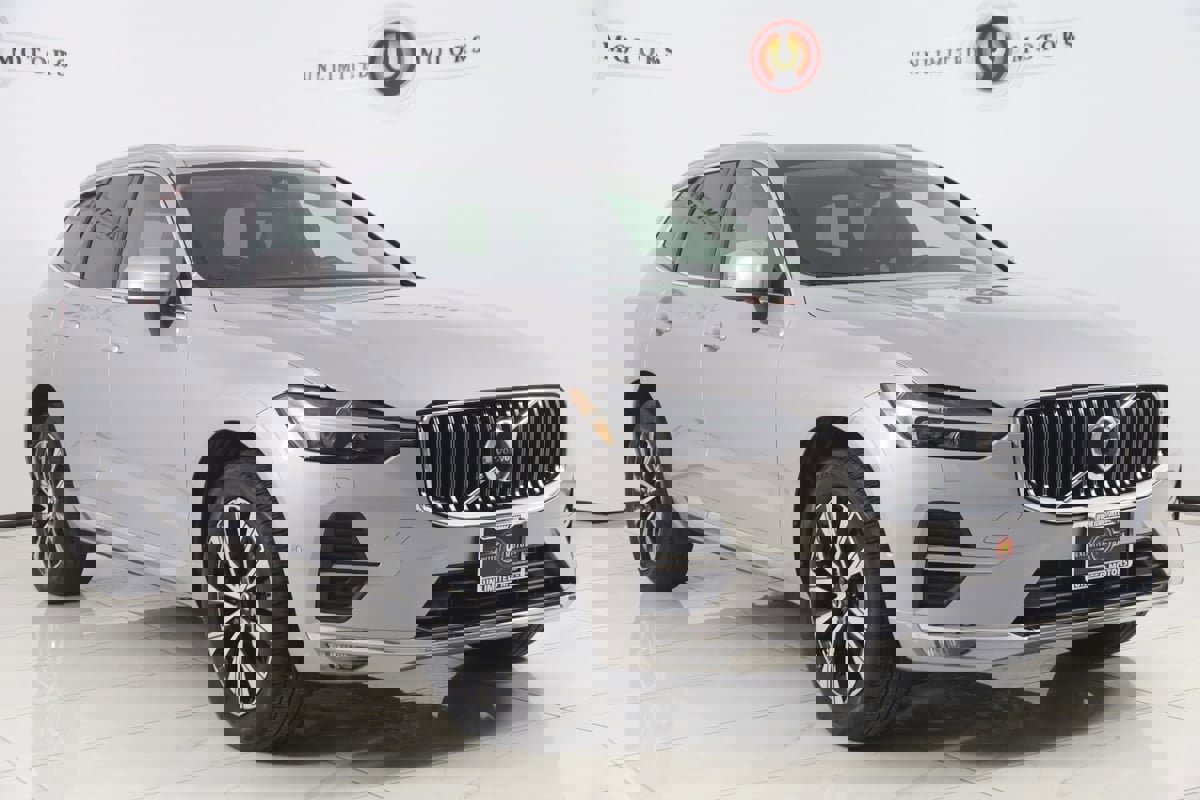 Used 2023 Volvo XC60 B5 Plus w/ Climate Package image 22