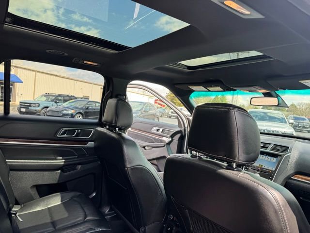 Used 2017 Ford Explorer Limited w/ Equipment Group 303A image 38