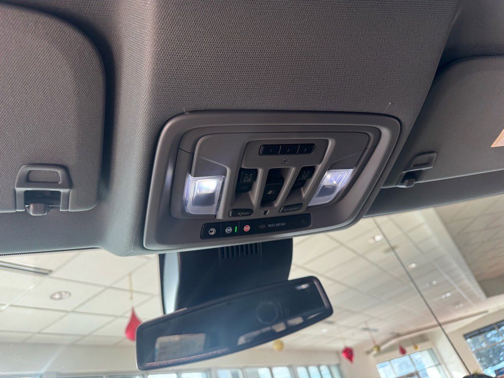 New 2026 GMC Sierra 1500 SLT w/ SLT Premium Package image 19