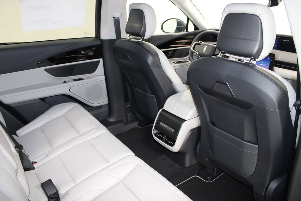 New 2026 Lincoln Nautilus Premier image 31