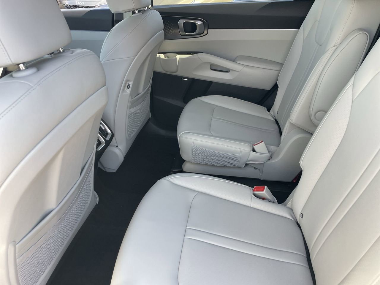 Certified 2026 Kia Sorento EX w/ EX Premium Package image 16