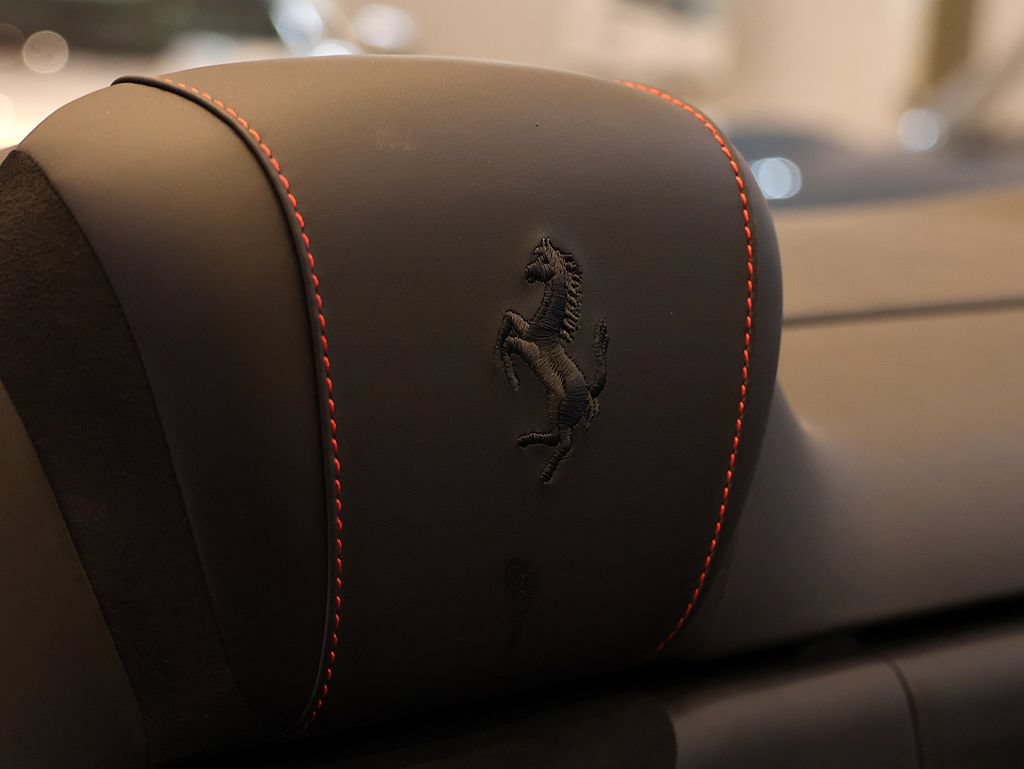 Certified 2025 Ferrari Roma Spider RWD image 20
