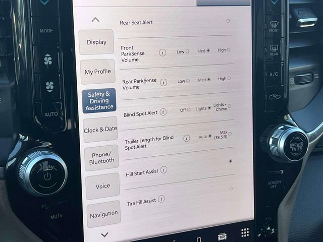 Used 2024 RAM 2500 Laramie AWD/4WD image 38