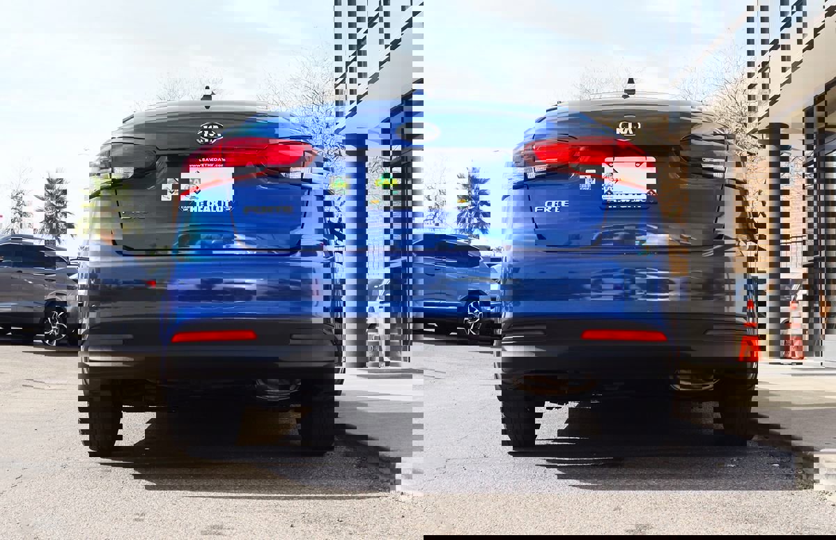 Used 2018 Kia Forte LX FWD image 12