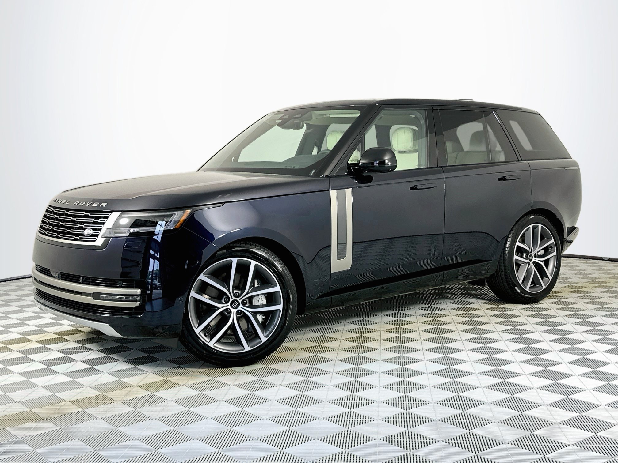 New 2027 Land Rover Range Rover SE