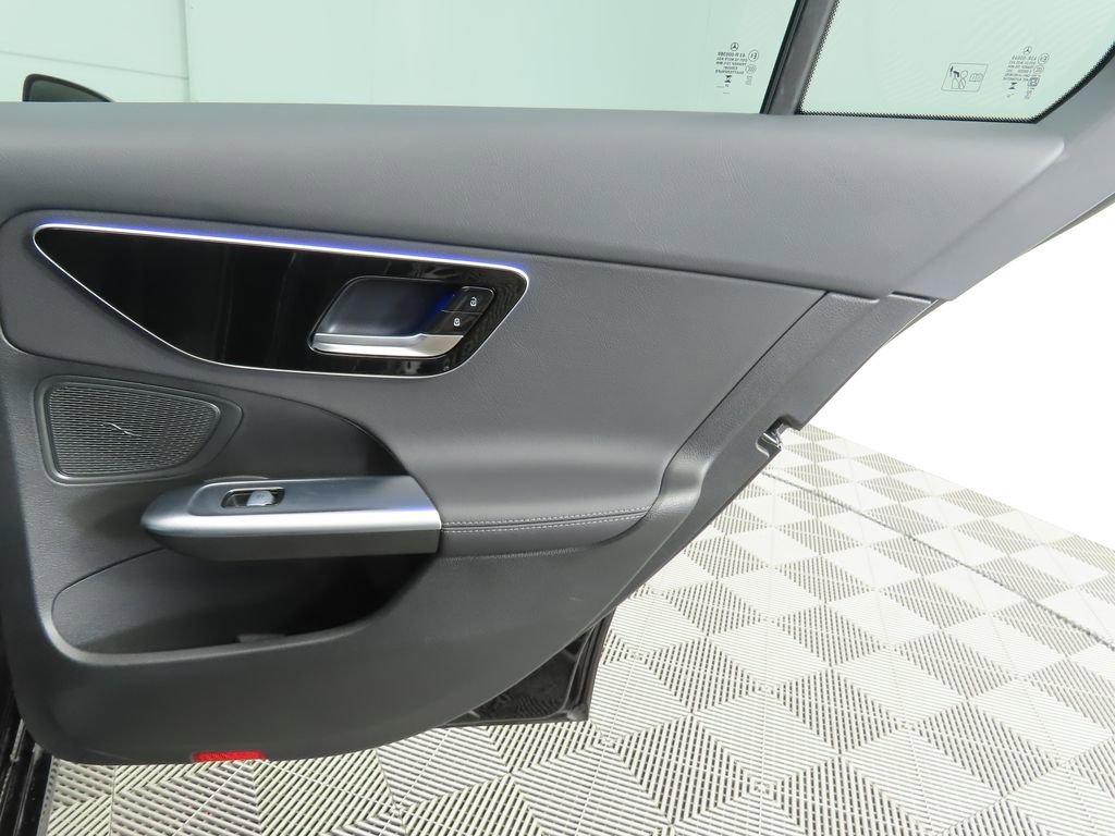 Used 2025 Mercedes-Benz C 300 Sedan image 27