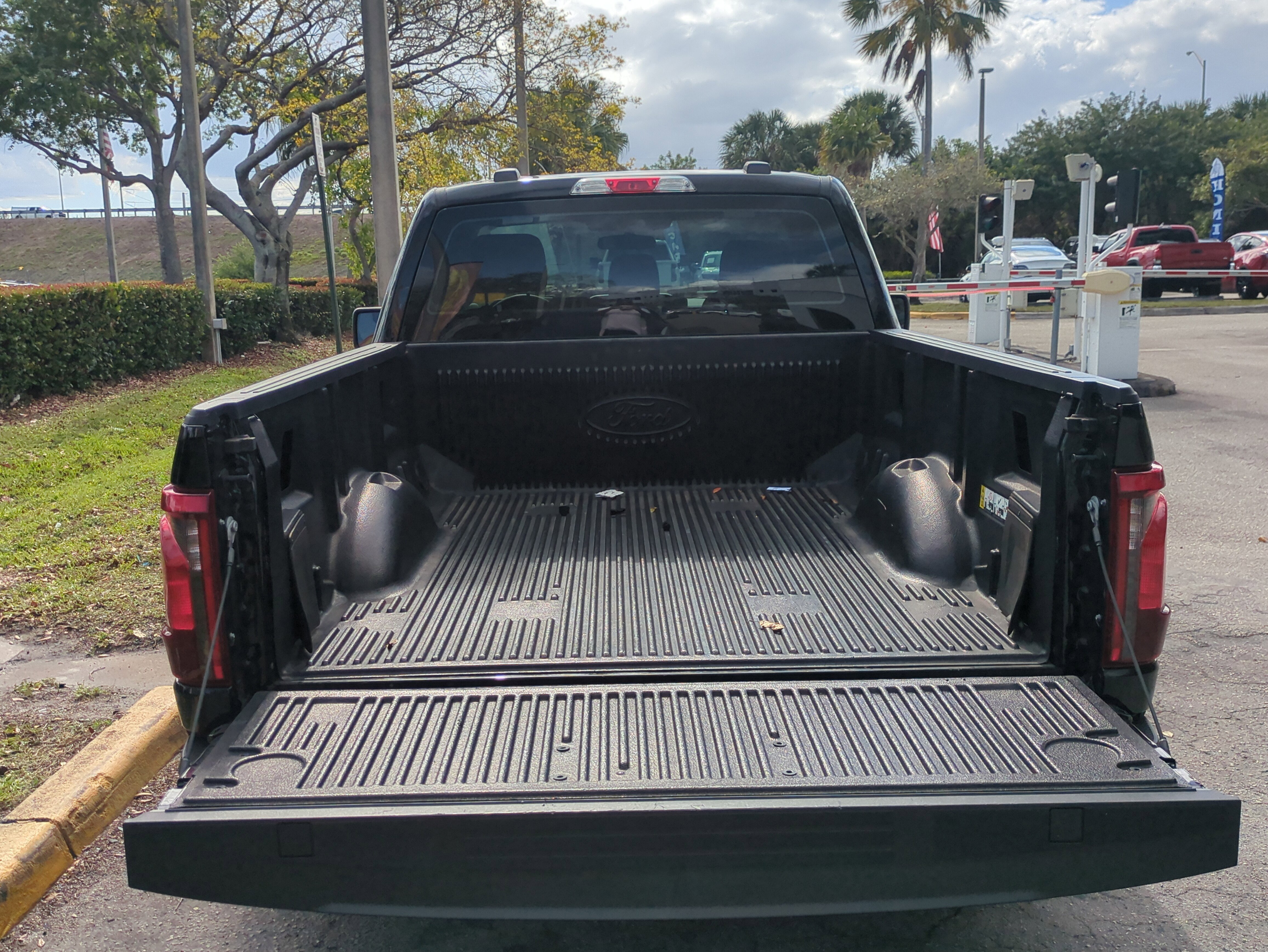 Used 2024 Ford F150 XL image 15