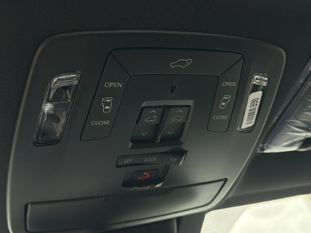 New 2026 Toyota Sienna Platinum AWD/4WD image 32