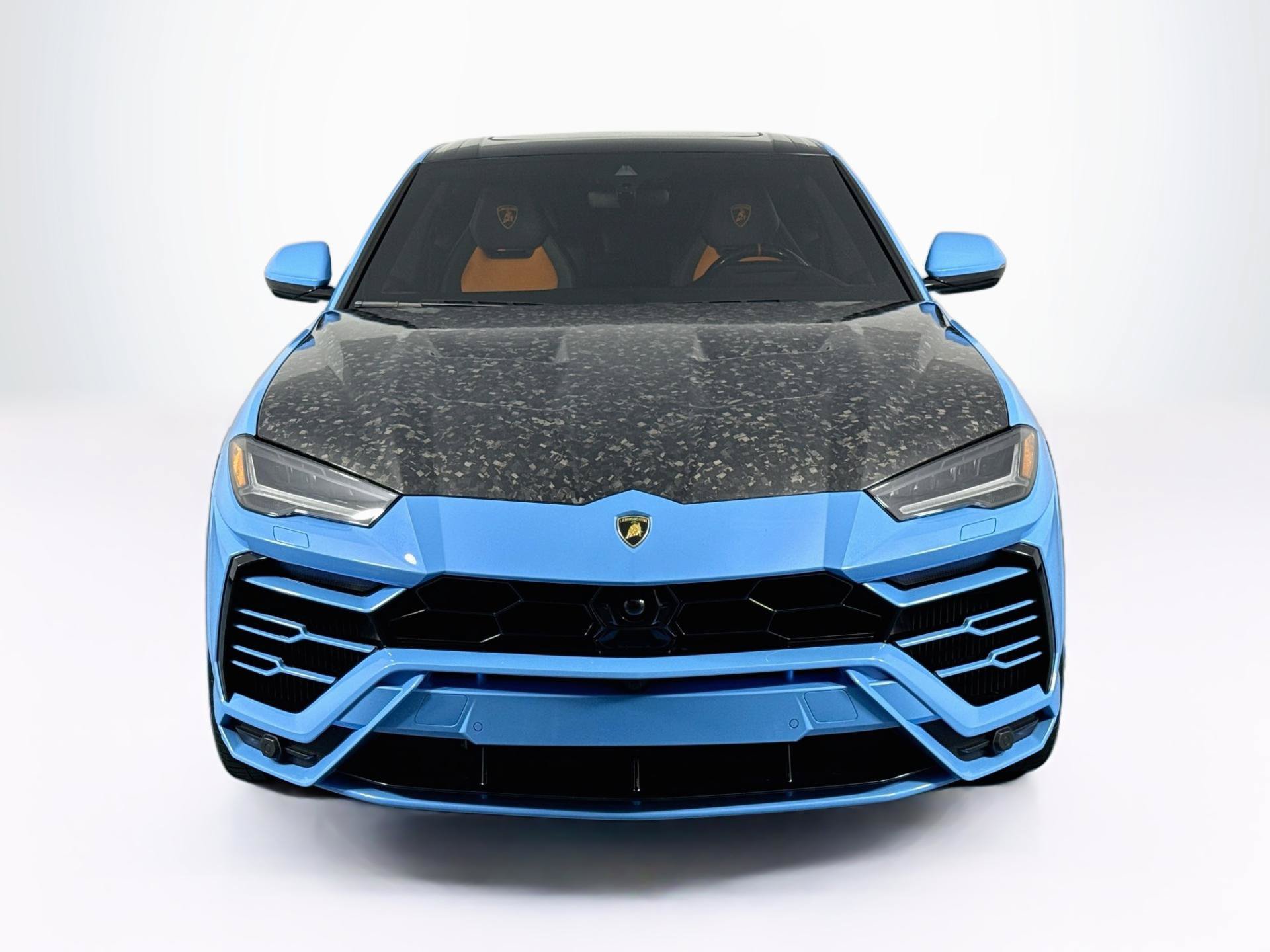 Used 2022 Lamborghini Urus AWD/4WD image 2
