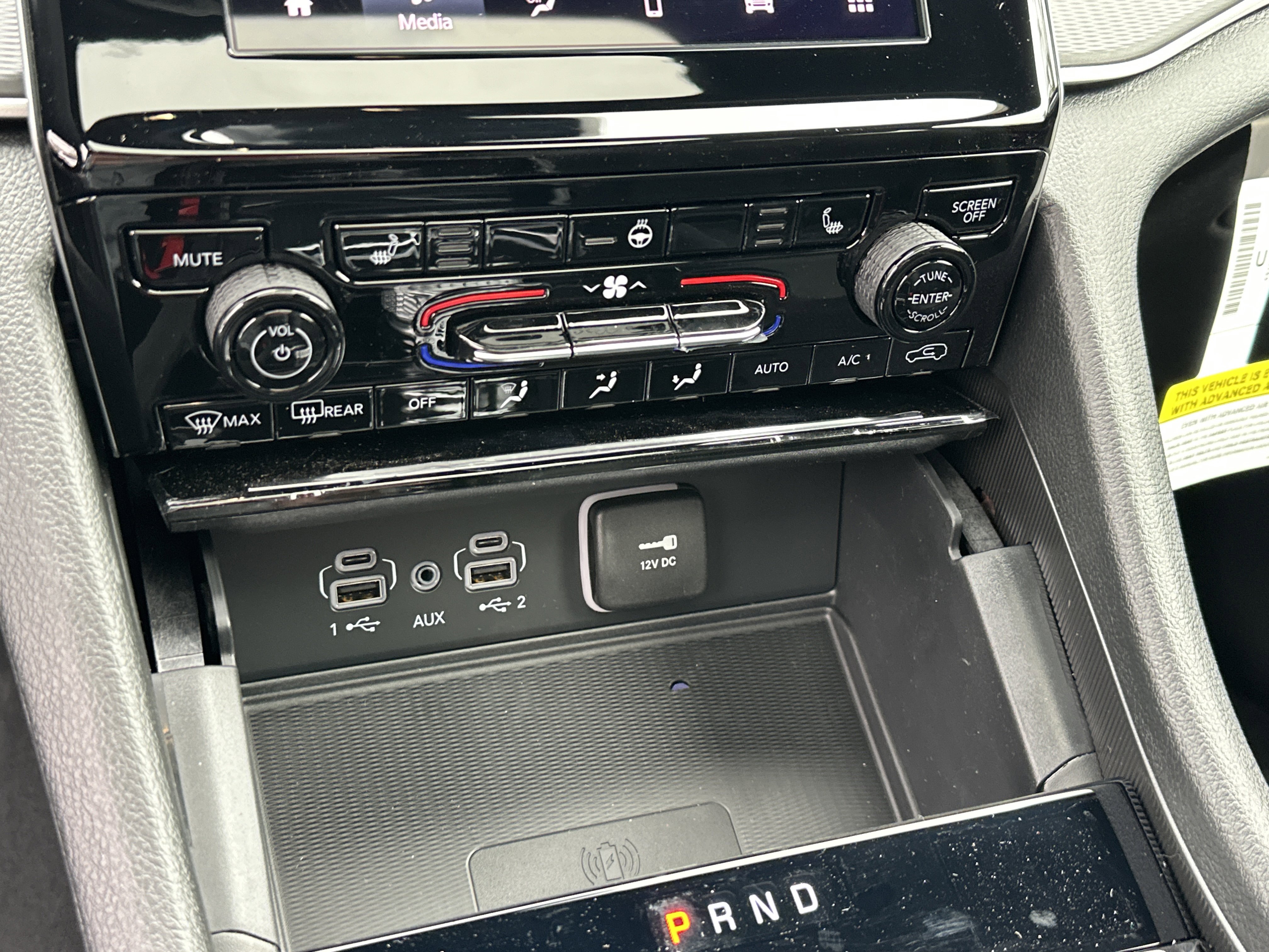 New 2025 Jeep Grand Cherokee Altitude image 5