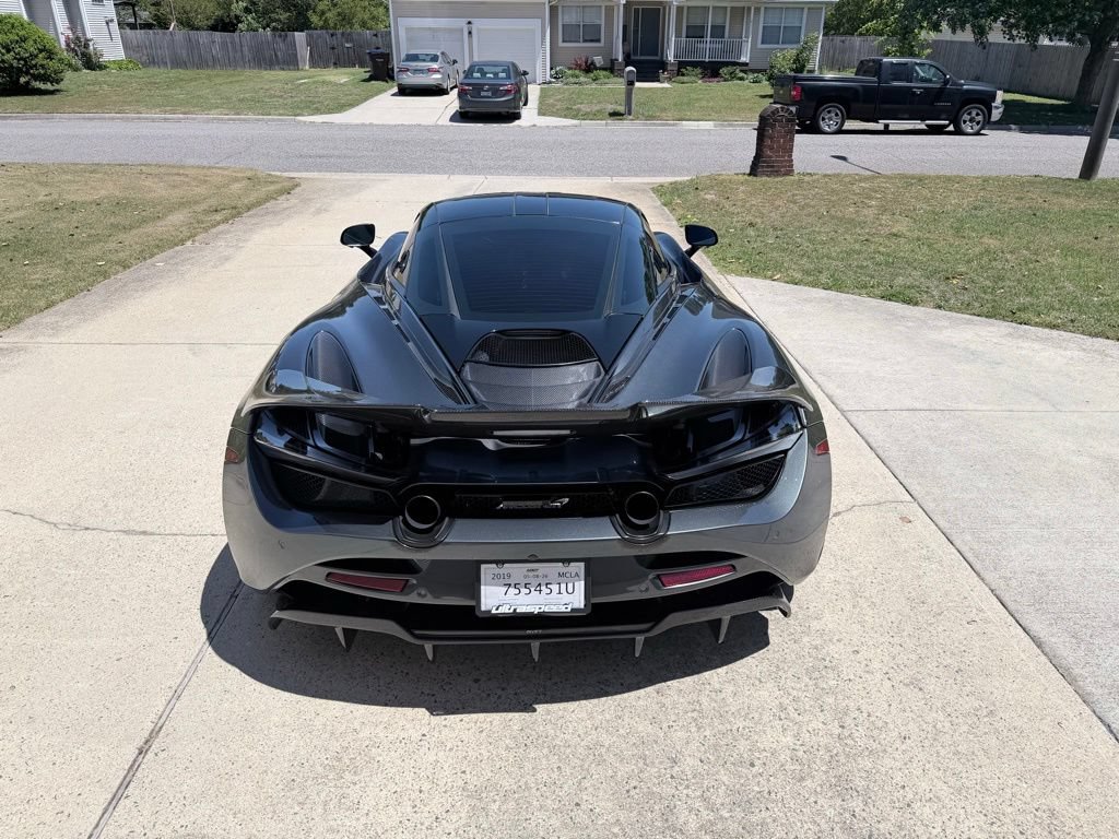 Used 2019 McLaren 720S Performance RWD image 21