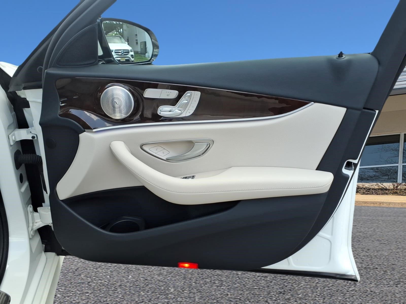 Certified 2023 Mercedes-Benz E 350 4MATIC Sedan image 31