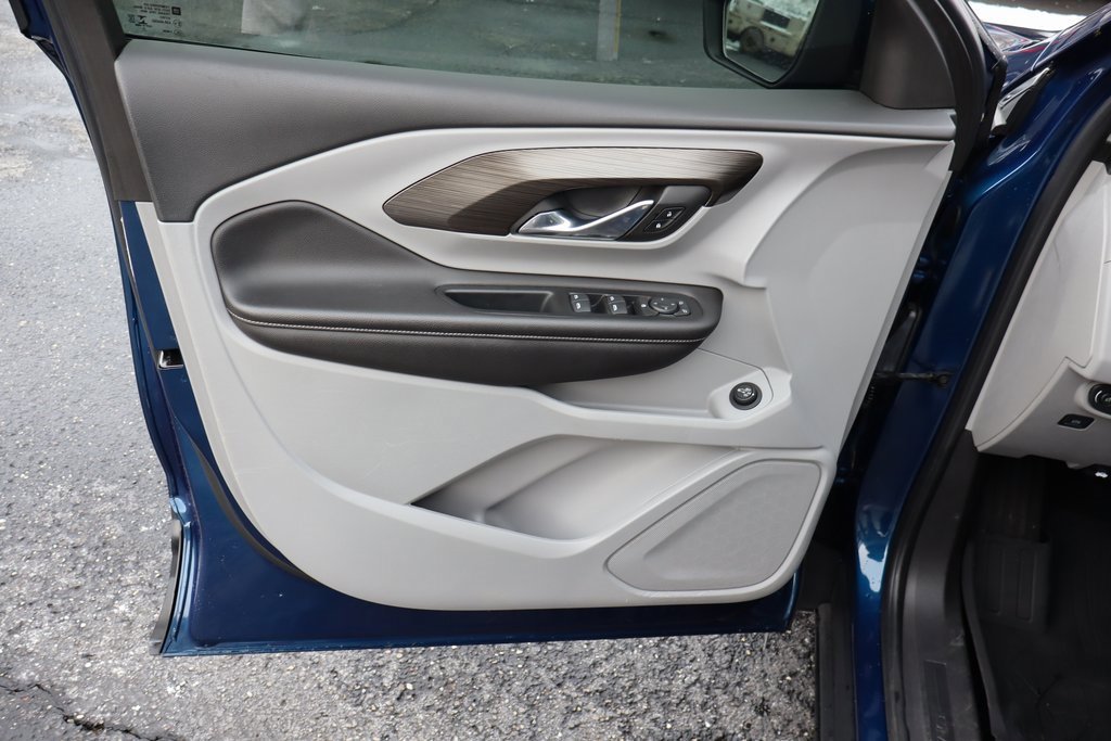 Used 2022 GMC Terrain SLE w/ Driver Convenience Package image 26