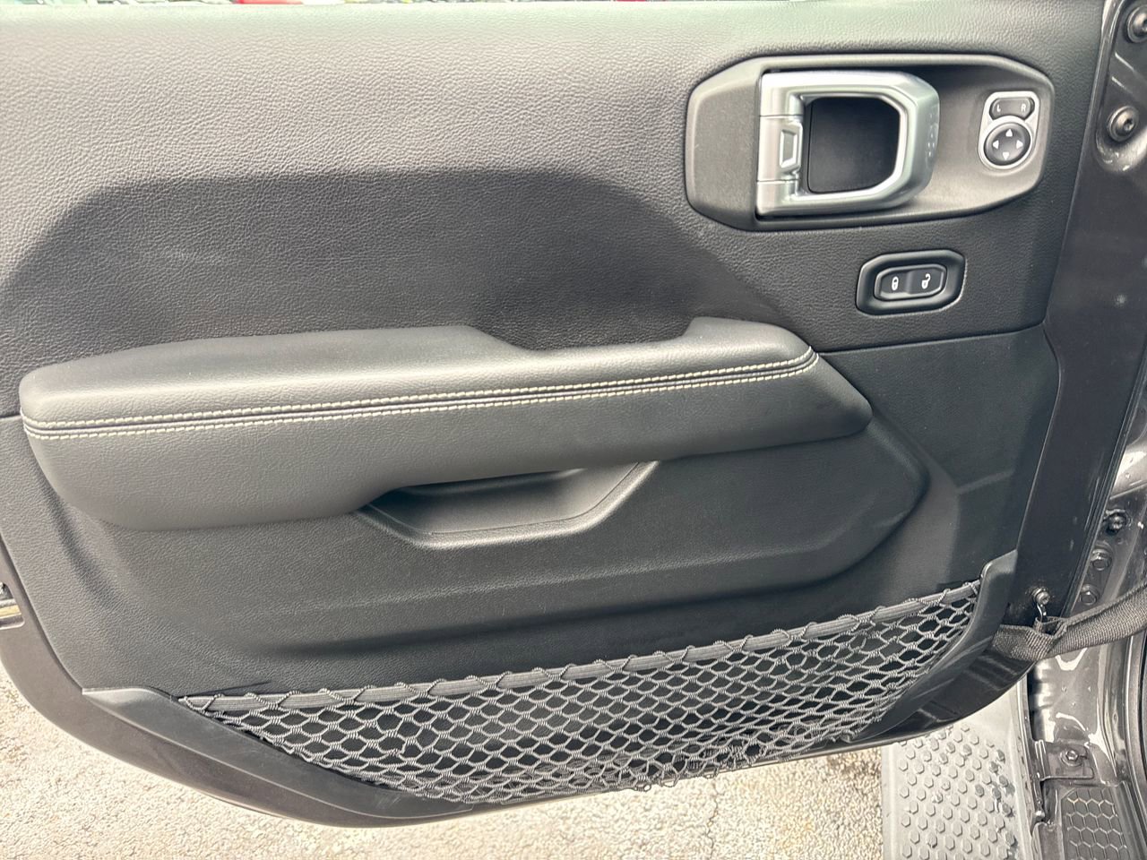 Used 2019 Jeep Wrangler Unlimited Sahara w/ Dual Top Group image 14