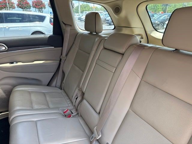 Used 2016 Jeep Grand Cherokee Overland RWD image 11
